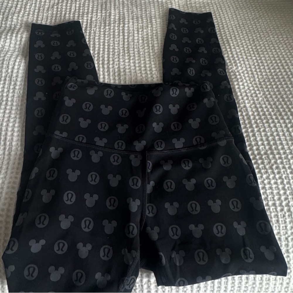 LULULEMON Disney Black Mickey Mouse Patterned Leggings 4